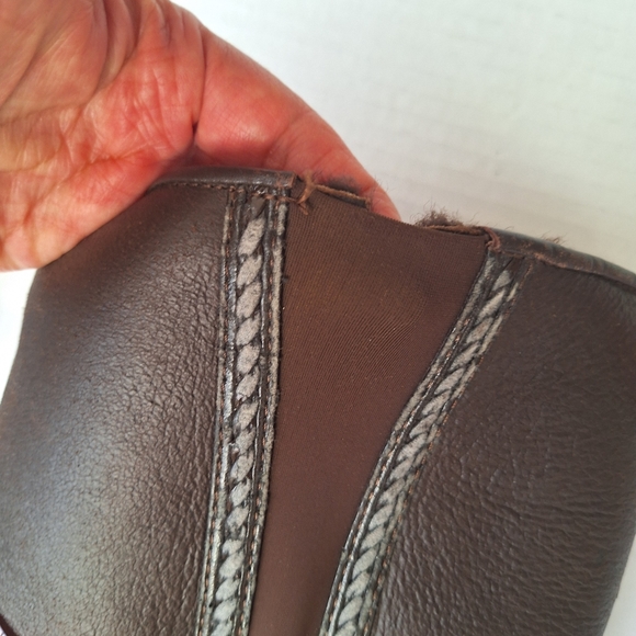 Alba leather boot with inner shearling lining from top to bottom of toe size 9 - Picture 11 of 13